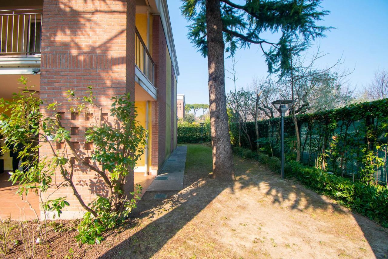 Lato Soleggiato @Gardazzurro Apartment Padenghe sul Garda Bagian luar foto