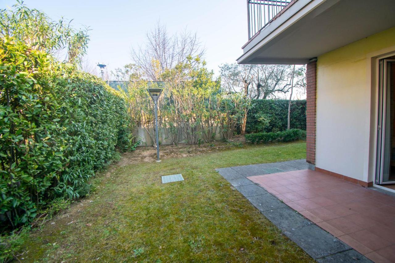 Lato Soleggiato @Gardazzurro Apartment Padenghe sul Garda Bagian luar foto