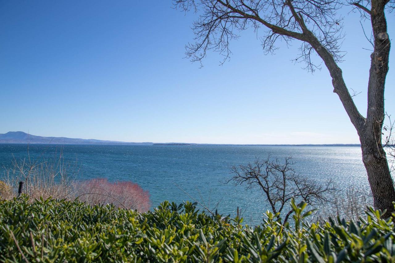 Lato Soleggiato @Gardazzurro Apartment Padenghe sul Garda Bagian luar foto